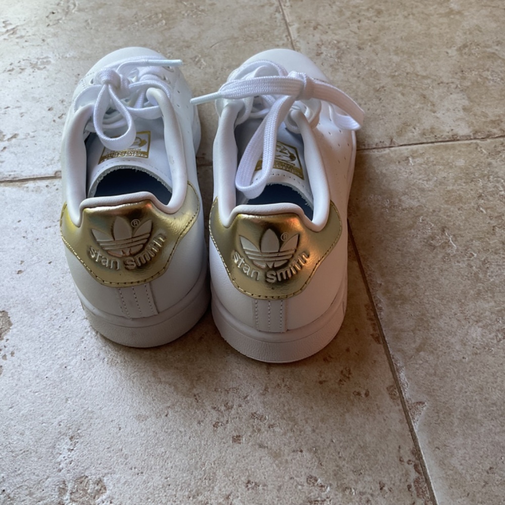 Adidas Stan Smith white with gold , Size 5 NWOB - Picture 2 of 5